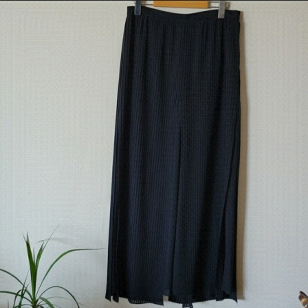 Lindor Pleated Skirt Pants 10